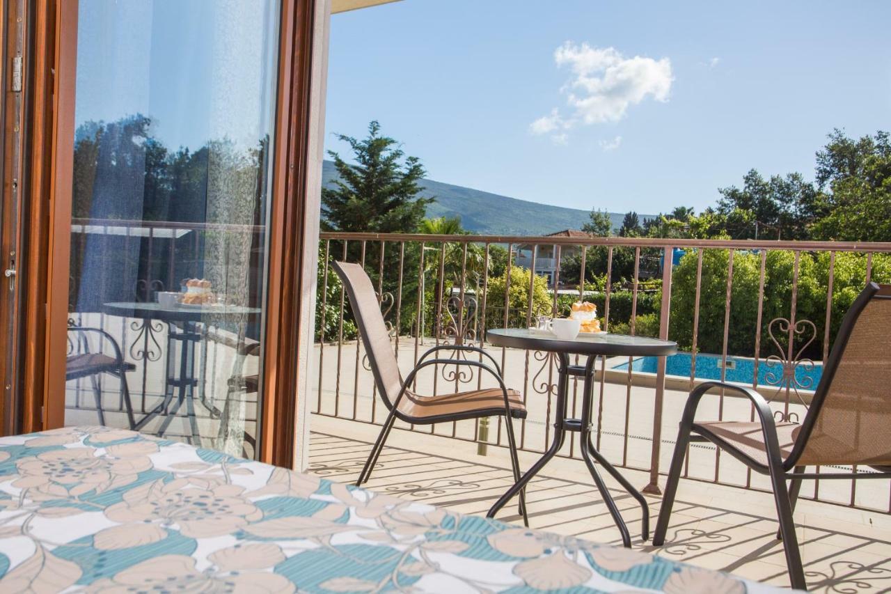 Perla Di Boka Apartamento Baošići Exterior foto