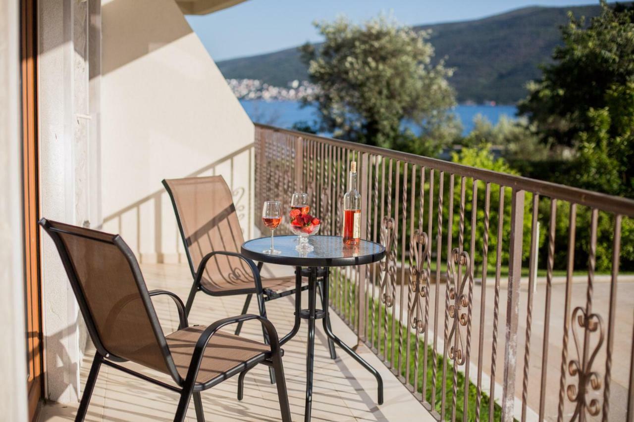 Perla Di Boka Apartamento Baošići Exterior foto