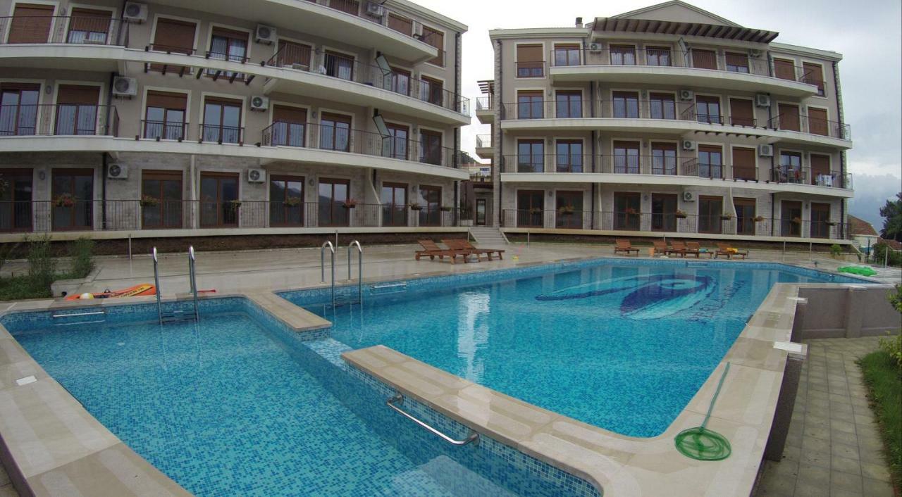 Perla Di Boka Apartamento Baošići Exterior foto