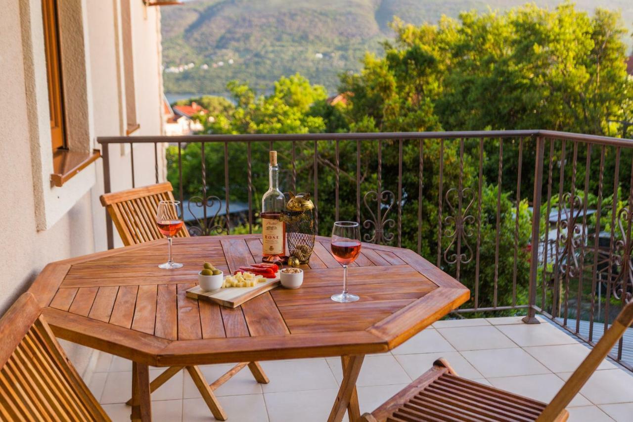 Perla Di Boka Apartamento Baošići Exterior foto